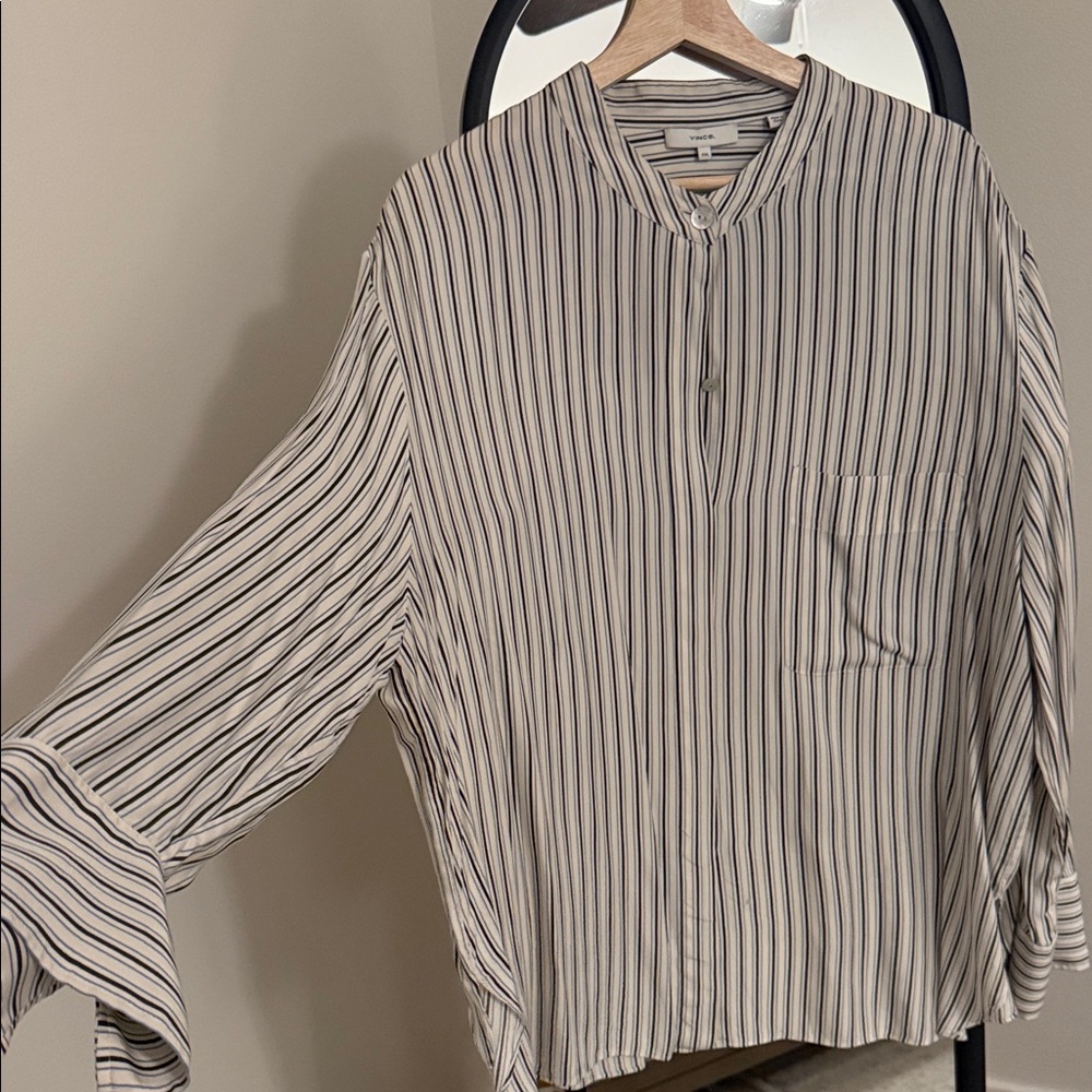 Vince Cream with Black and Blue Striped Blouse silk / rayon blend size XXL